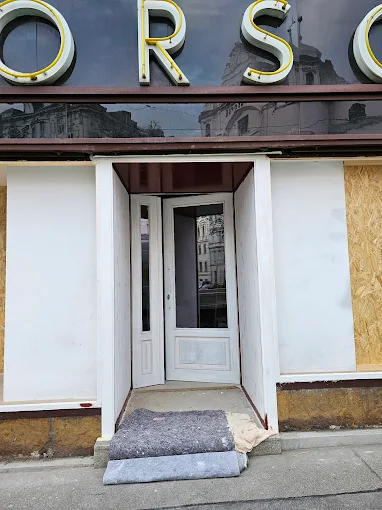 M&ouml;bel Corso Eingangsbereich