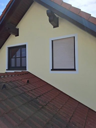 Giebelfassade Anstrich