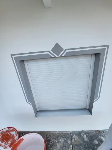 Dekorativer Fensterrahmen